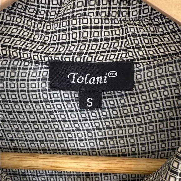 Tolani Selina from Revolve Button up in Diamonds 100% Silk Women's Small - Picture 6 of 9